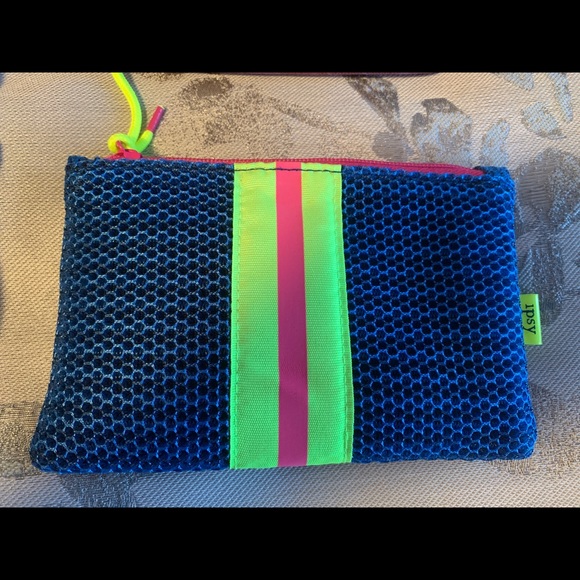 Set of 4 Make Up Bags - Picture 2 of 5